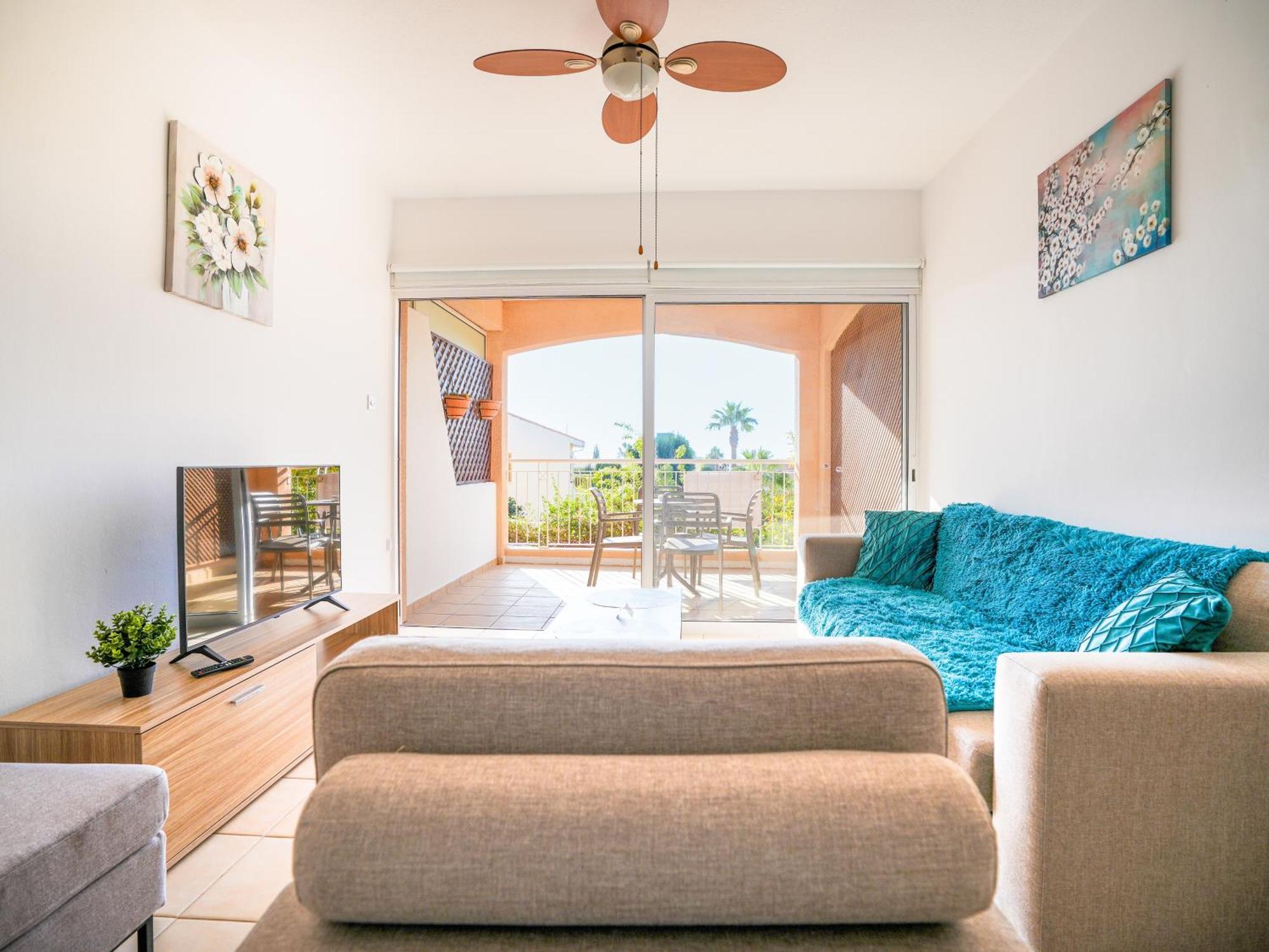 Resitour - Regina Gardens Lejlighed Paphos Eksteriør billede